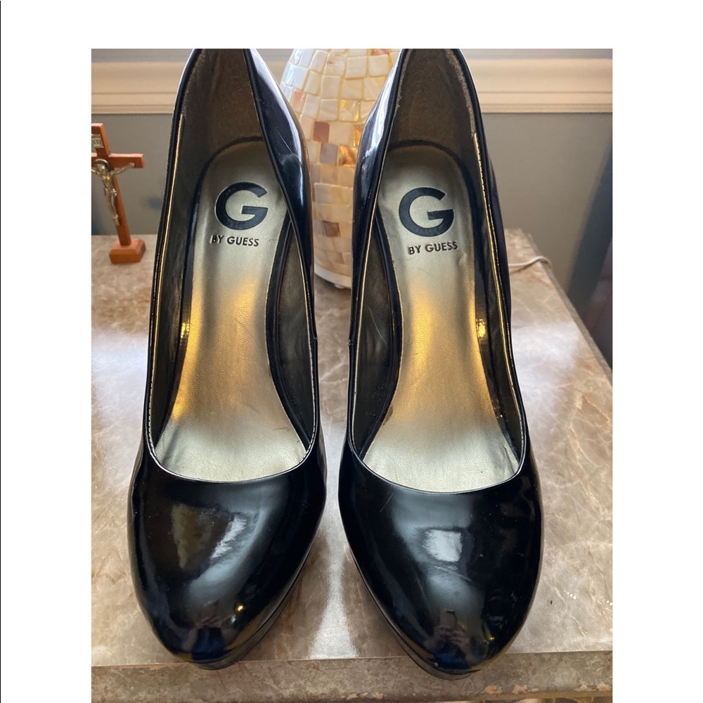 Shoes - Picture 2 of 4